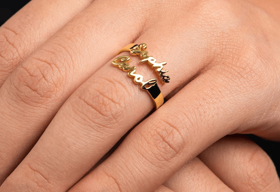Classic effortless solitaire ring